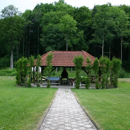 222 - Family In Pensionat 3*